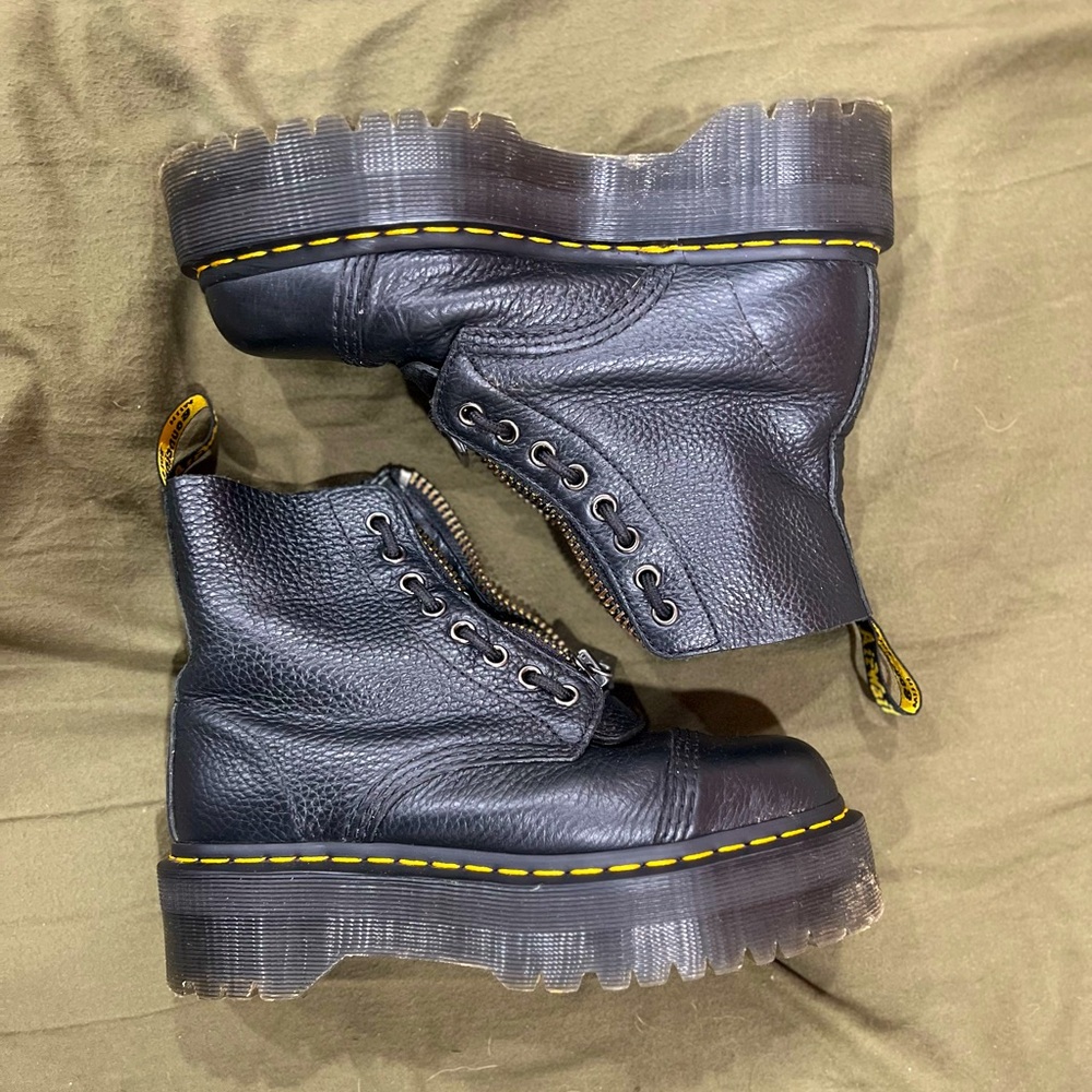 Dr.Martin Sinclair platform boot